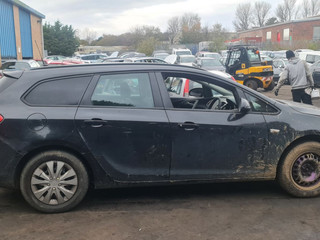 Opel Astra J 2011