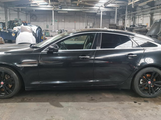 Jaguar XJ 4 X351 2011