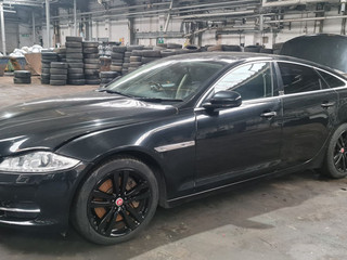 Jaguar XJ 4 X351 2011