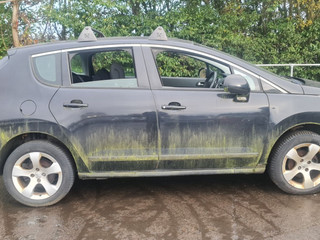 Peugeot 3008 2011