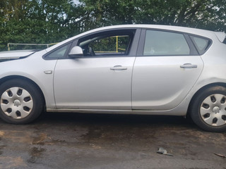 Opel Astra J 2010