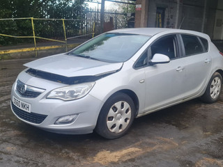 Opel Astra J 2010