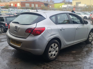 Opel Astra J 2010