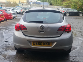 Opel Astra J 2010