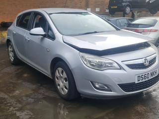 Opel Astra J 2010