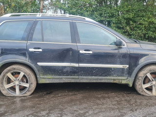Volvo XC90 2004