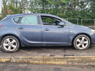 Opel Astra J 2010