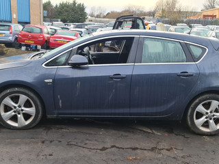 Opel Astra J 2010