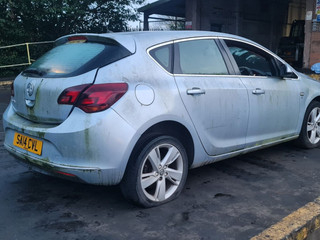 Opel Astra J рест. 2014