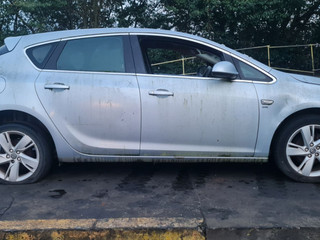 Opel Astra J рест. 2014