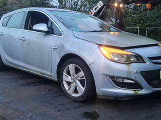 Opel Astra J рест. 2014