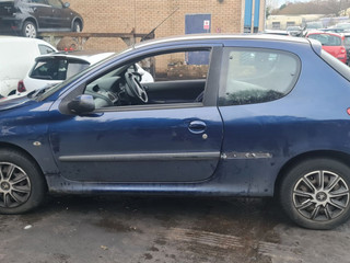 Peugeot 206 рест. 2003