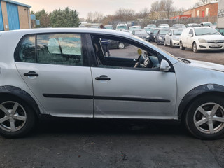 Volkswagen Golf 5 2004