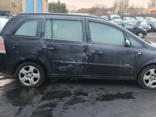 Opel Zafira 2  (B) 2006