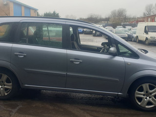 Opel Zafira 2  (B) рест. 2008
