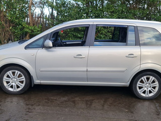 Opel Zafira 2  (B) рест. 2010