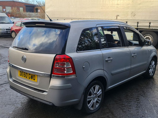 Opel Zafira 2  (B) рест. 2010