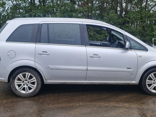 Opel Zafira 2  (B) рест. 2010