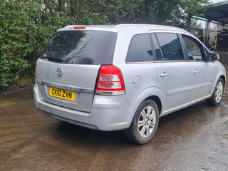 Opel Zafira 2  (B) рест. 2010