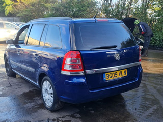 Opel Zafira 2  (B) рест. 2009