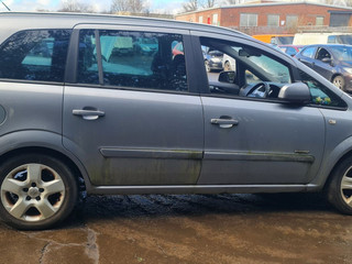 Opel Zafira 2  (B) рест. 2010