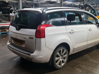 Peugeot 5008 рест. T8 2016