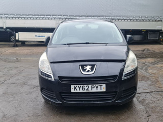 Peugeot 5008  T8 2012