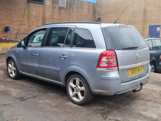 Opel Zafira 2  (B) рест. 2010