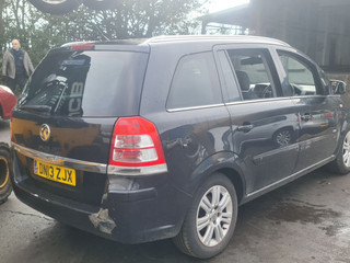 Opel Zafira 2  (B) рест. 2013
