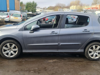 Peugeot 308 рест. 2011