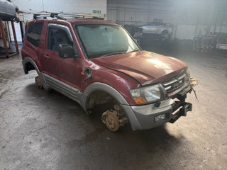 Mitsubishi Pajero 3 V60 2000