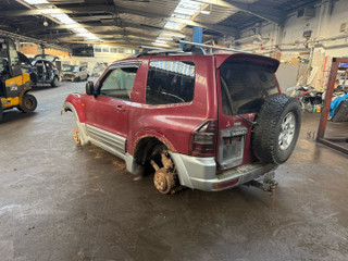 Mitsubishi Pajero 3 V60 2000