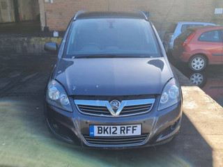 Opel Zafira 2  (B) рест. 2012
