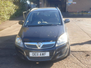 Opel Zafira 2  (B) рест. 2011