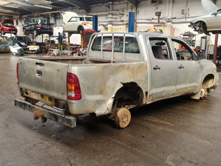 Toyota Hilux 7  рест. KUN25 2011