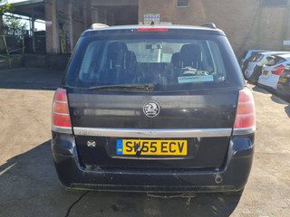 Opel Zafira 2  (B) 2005