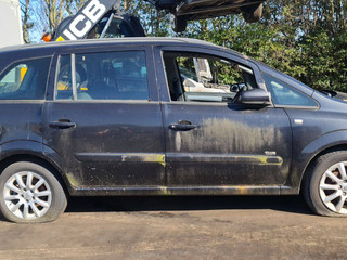 Opel Zafira 2  (B) 2005