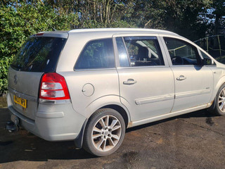 Opel Zafira 2  (B) 2007
