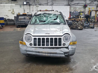 Jeep Cherokee 3  рест. KJ 2005