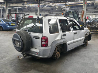 Jeep Cherokee 3  рест. KJ 2005