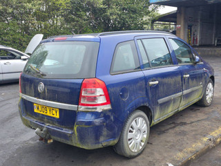 Opel Zafira 2  (B) рест. 2009