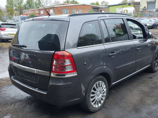 Opel Zafira 2  (B) рест. 2011