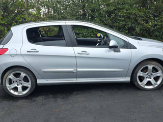 Peugeot 308 рест. 2011