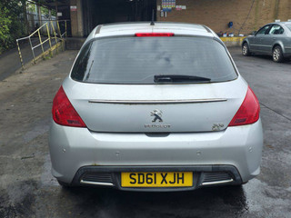 Peugeot 308 рест. 2011