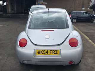 Volkswagen Beetle 2 2004