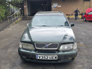 Volvo V70 2000
