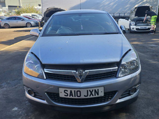 Opel Astra GTC H рест. 2010