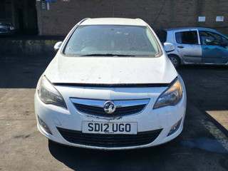 Opel Astra J 2012
