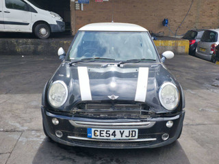 Mini Cooper рест. R50 2004