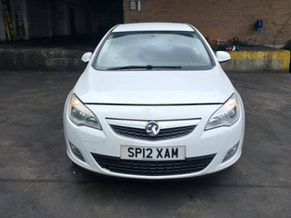 Opel Astra J 2012